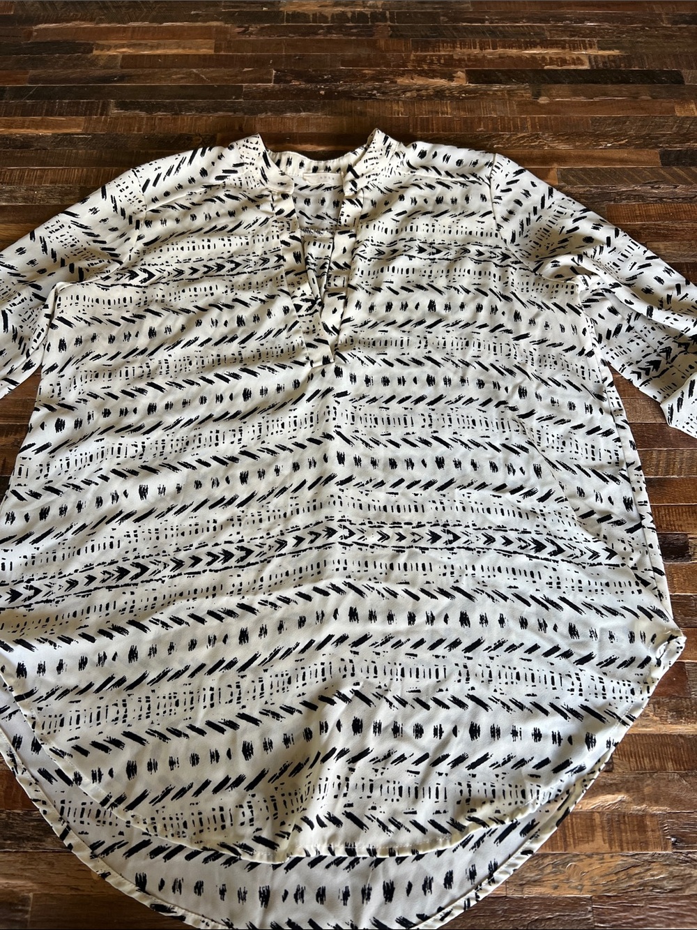Lush Black and Cream Abstract Print Top